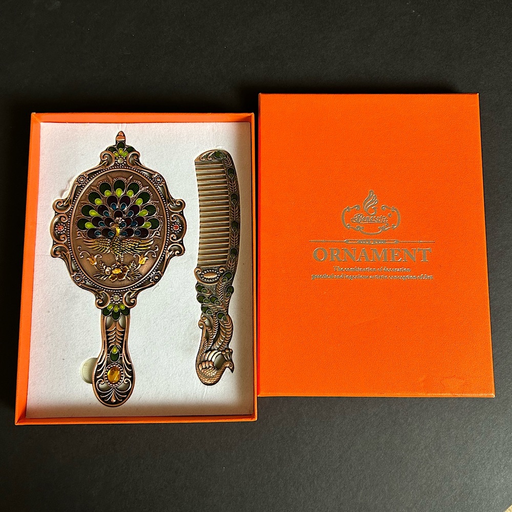 Antique Mirror Comb Set Vintage Metal Peacock Handheld Makeup Mirror with Comb